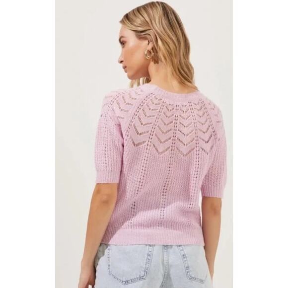 ASTR the Label Short Sleeve Pointelle Sweater in Lilac Size XL - Picture 2 of 6
